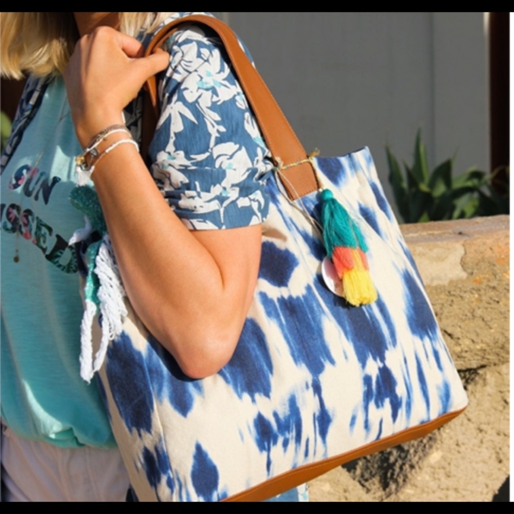 NEW Laguna Tote